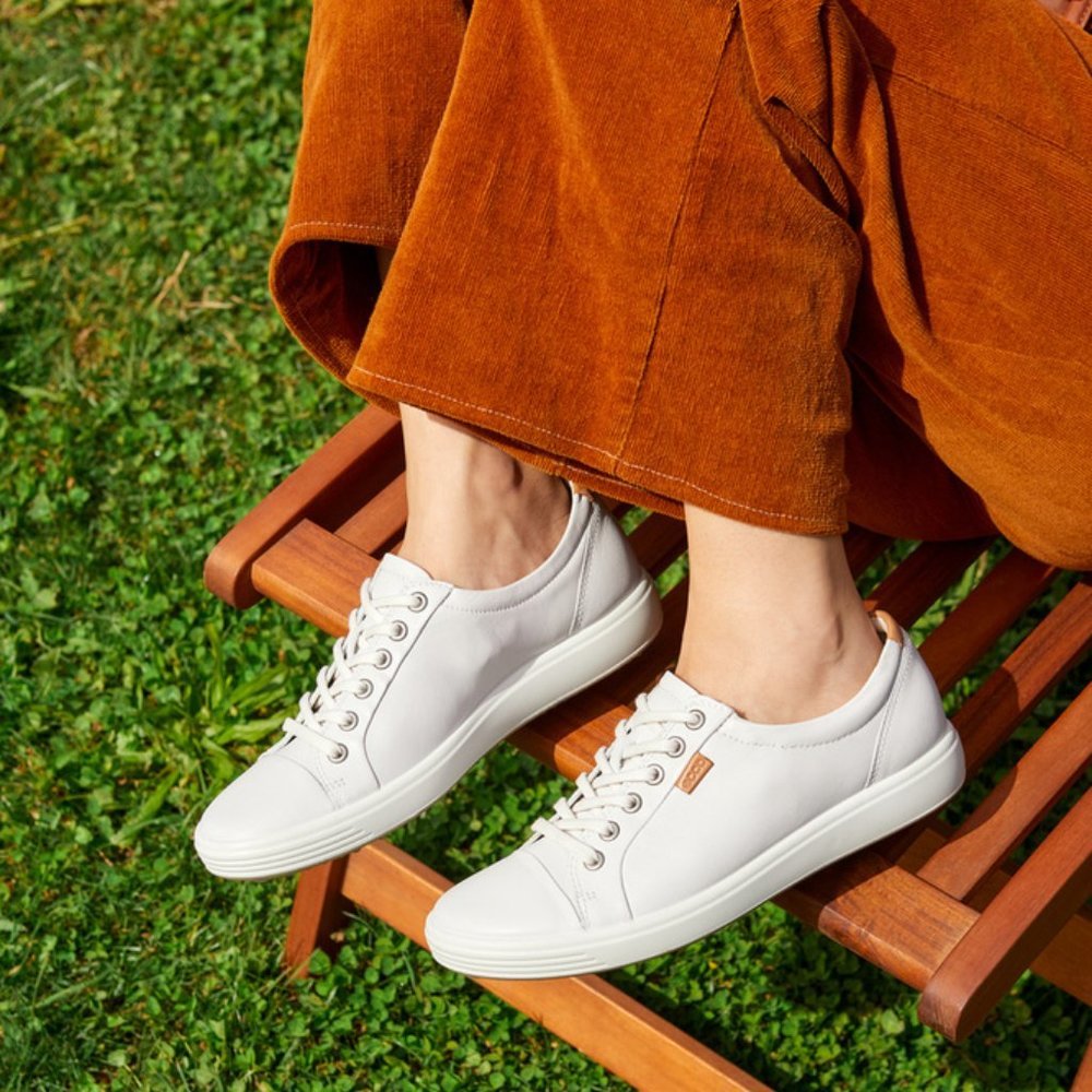 ECCO Women's Soft 7 Lace Fashion Sneakers